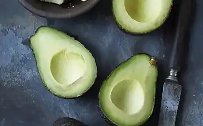 Guacamole і 5 варіантів смачного соусу авокадо