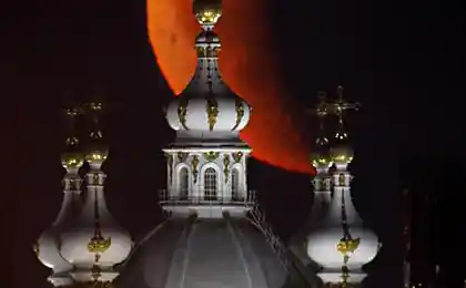 Восход луны над Питером