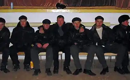 Що таке барвиста вечірка.