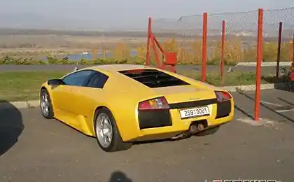 Життєрадісна Ламбогіна!