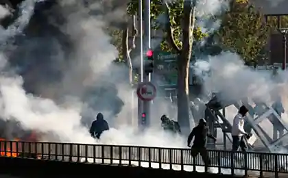 Протесты во Франции (30 фотографии)