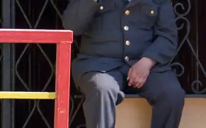 "Sad cop" photojab