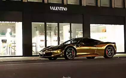 Золотой Ferrari для чемпиона