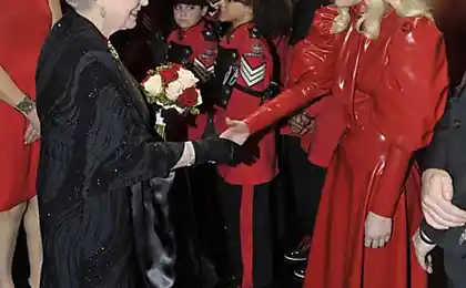 Queen Elizabeth II і її Голлівудські суб'єкти