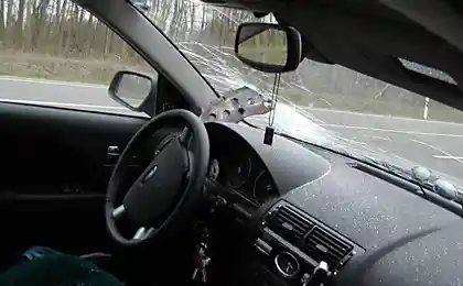 Водій народився в сорочку.