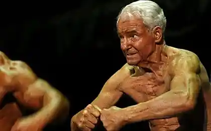 80-летний культурист!