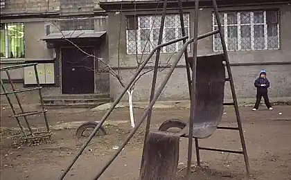 Сломанное детство (14 фото)
