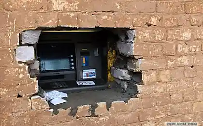 Суровый банкомат