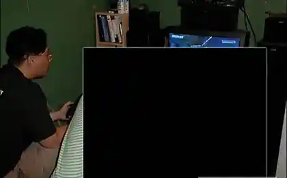 Не смотри в мой монитор!