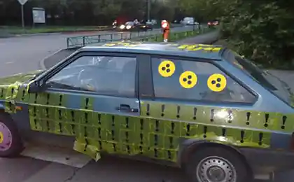 Насолил кому-то?