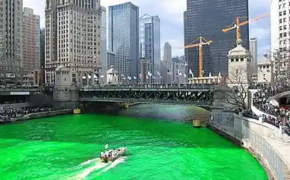 Вода цвета изумруда