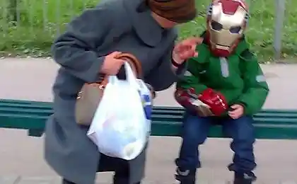Залізна людина бабуся