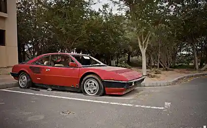 Забытый Ferrari Mondial в Дубаи