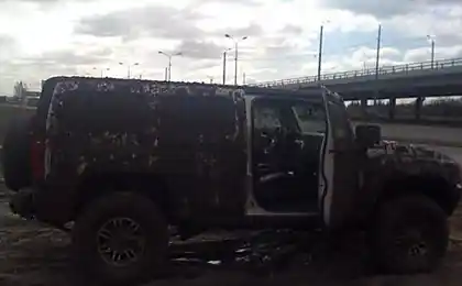 Ride on Hummer (4 photos)