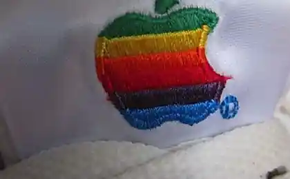 Кроссовки из прошлого для настоящих любителей Apple