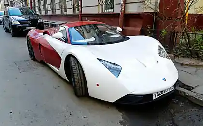 Маруся в переулке