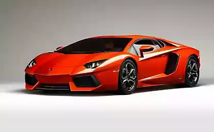 Lamborghini представила флагманский суперкар Aventador