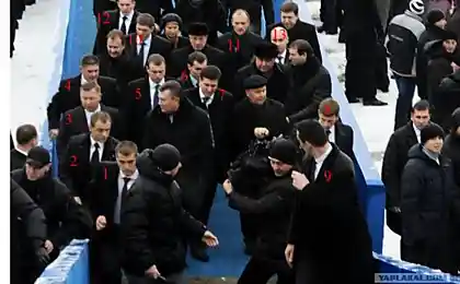 Янукович приехал на крещение.