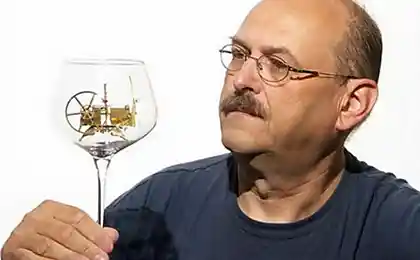 Красивые миниатюры в бокалах
