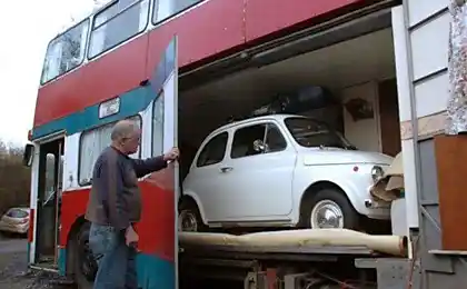 Двоповерховий будинок на колесах (3 фото)