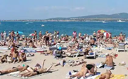 Необычный Пляж (2 фото)