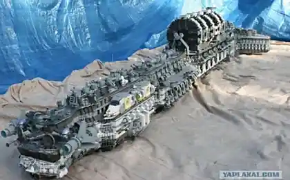 Космический корабль из Lego