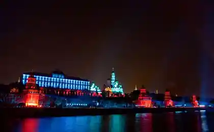 Световая иллюминация Кремля в Москве