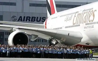 Airbus A380 снаружи и внутри