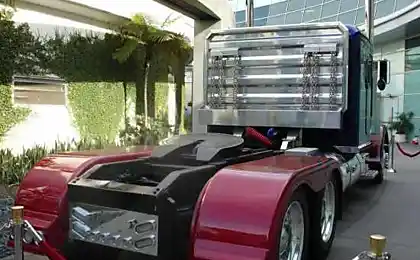 Coches de los "Transformers" acondicionados para la venta