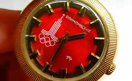 Вещи и сувениры выпущенные к Олимпиаде-80.