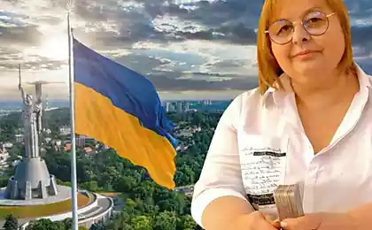 Экстрасенс и таролог Людмила Хомутовская поведала, когда в Украине будут праздновать победу