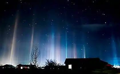 Столбы света