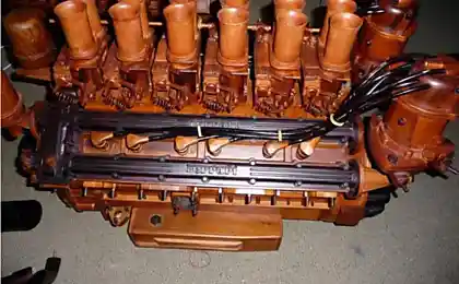 Деревянный движок Ferrari