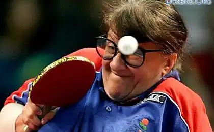 Funny moments of the game of ping-pong (13 photos)