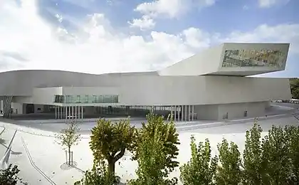Zaha Hadid Architects — Музей MAXXI
