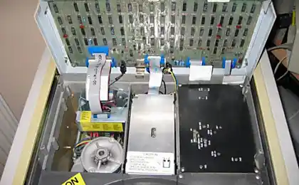Найбільший USB-накопичувач світу