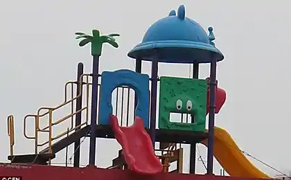 Очень опасная горка для детей