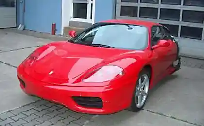 Ferrari 360 Модна (Я плащ)