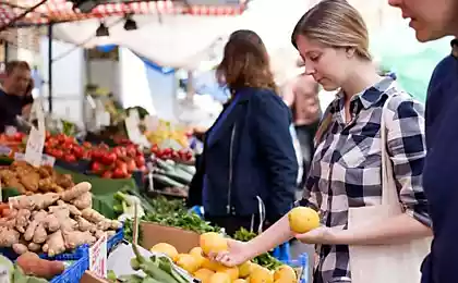 Насколько сильно изменились цены на продукты за последнее время и почем нынче домашние яйца и сало на рынке