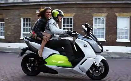 BMW планує виробляти електричний самокат