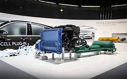 MERCEDES-BENZ для запуску водню