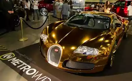 Золотой Bugatti Veyron