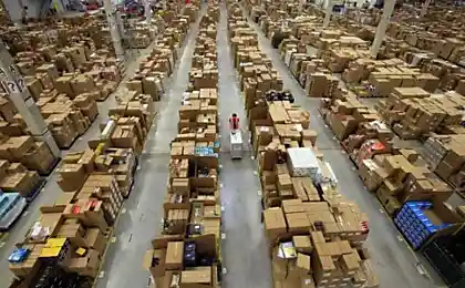 Склад интернет магазина Amazon