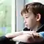 Думала, что у мужа только один ребенок, пока случайно не встретила мальчика, который как две капли воды похож на моего пасынка