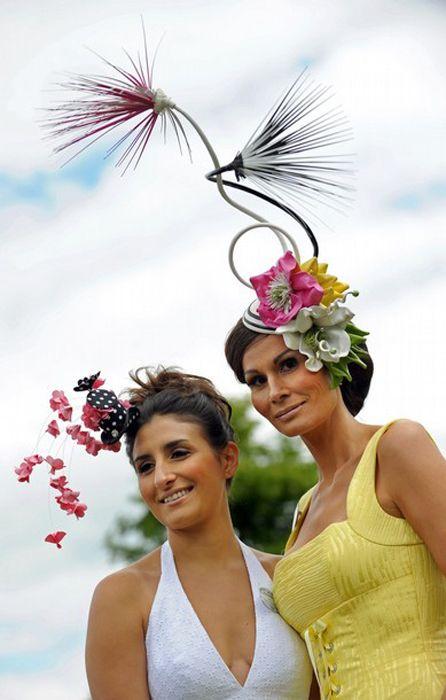 Парад шляп на скачках Royal Ascot