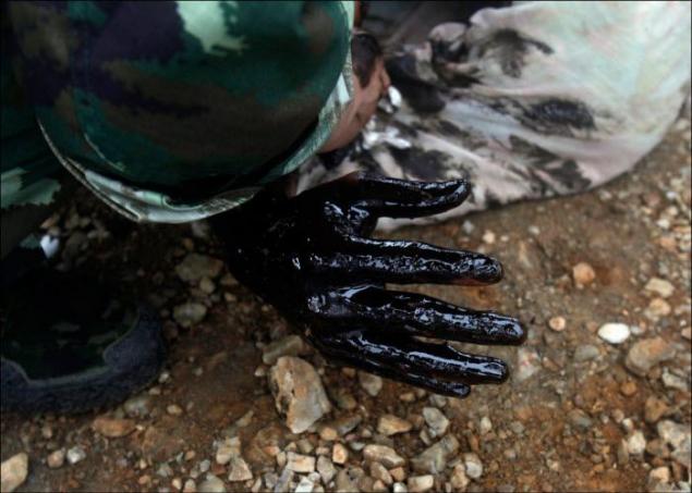 Утечка нефти в Желтое море. Китай.