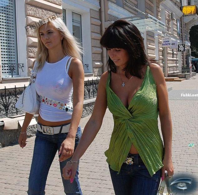 Летние девушки в Москве