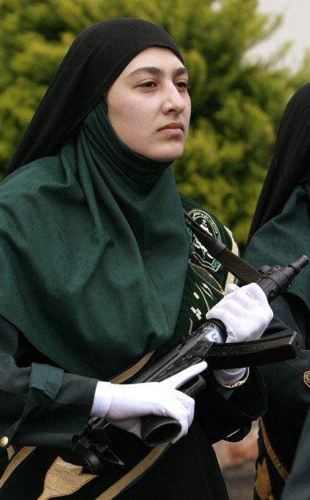 保加利亚女兵图片