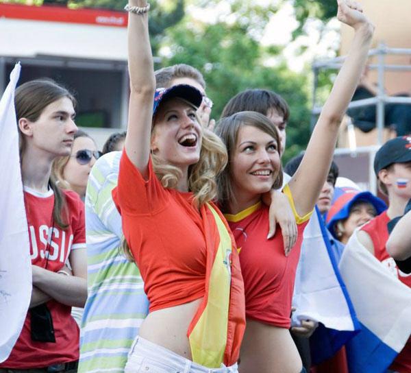 Фанатки на ЧЕ-2008 (70 фото)