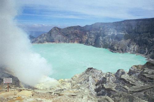 硫磺火湖图片